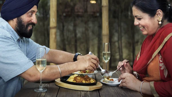 Coppia cena insieme Concetto — Foto Stock