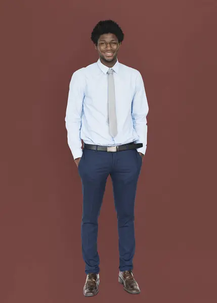 Усміхнений афроамериканський бізнесмен — стокове фото
