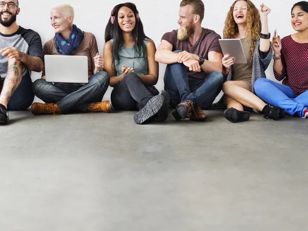 Groep multiraciale mensen — Stockfoto