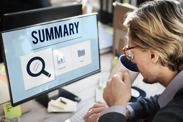 Business man using computer — Stock Photo, Image