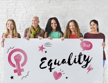 Çok ırklı kadın grubu 