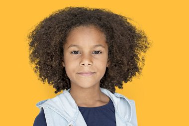 afro saç modeli ile Afrikalı Çocuk