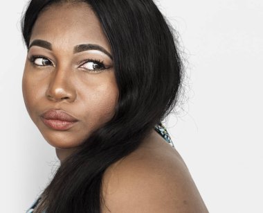 Genç Afrikalı Amerikalı kadın