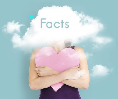 Kadının kafasını gerçekleri ile bulut