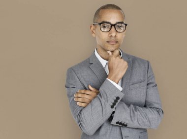 Stüdyo çekimi işadamı düşünme