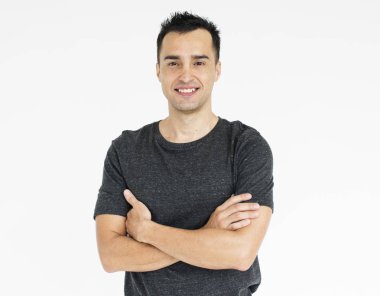 Studio gülümseyen adam