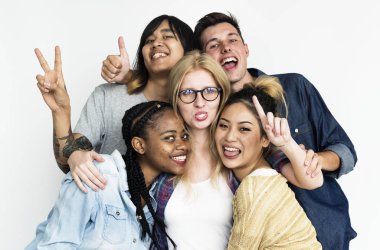 mutlu genç arkadaşlar