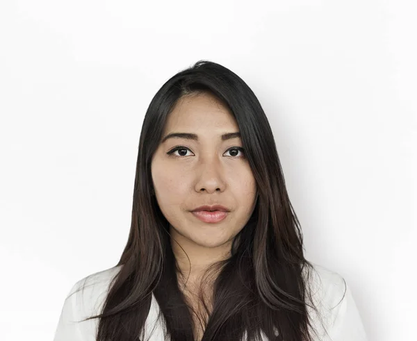 Asiatisk kvinna i studio — Stockfoto