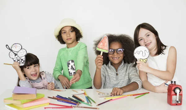 Schattige lachende kinderen — Stockfoto