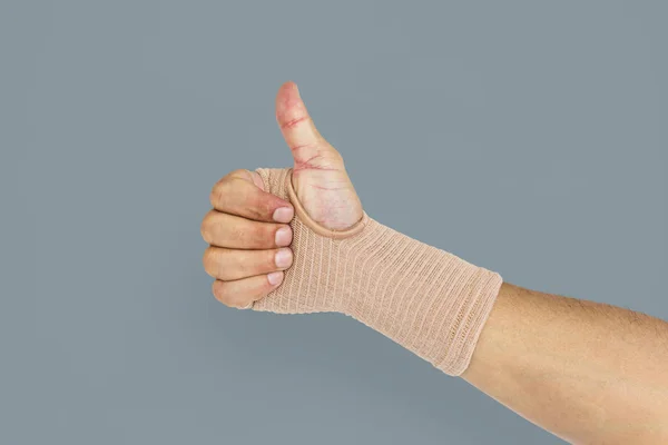 Mężczyzna strony wyświetlane kciuka — Zdjęcie stockowe
