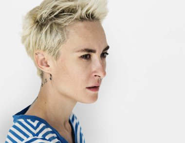 stüdyoda Kafkas kadın