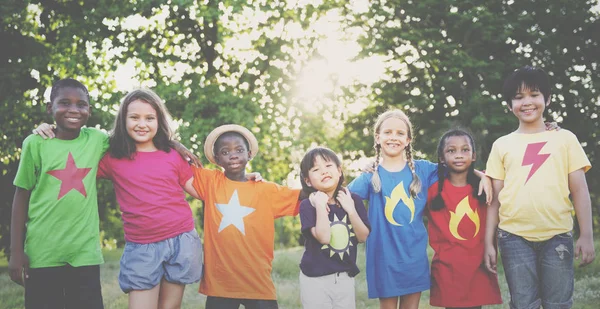 Kinderen eenheid en vriendschap — Stockfoto