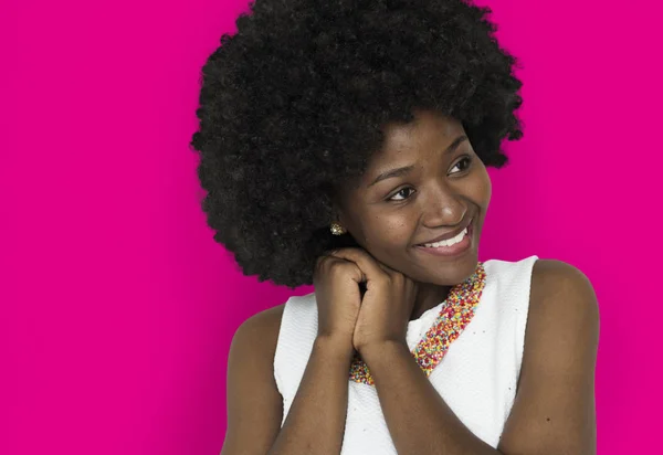 Mujer afroamericana en el estudio — Foto de Stock