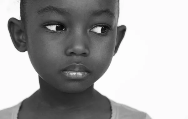 Petite afro-américaine fille dans le studio — Photo