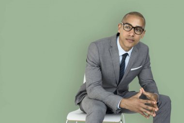 Stüdyo çekimi işadamı düşünme 