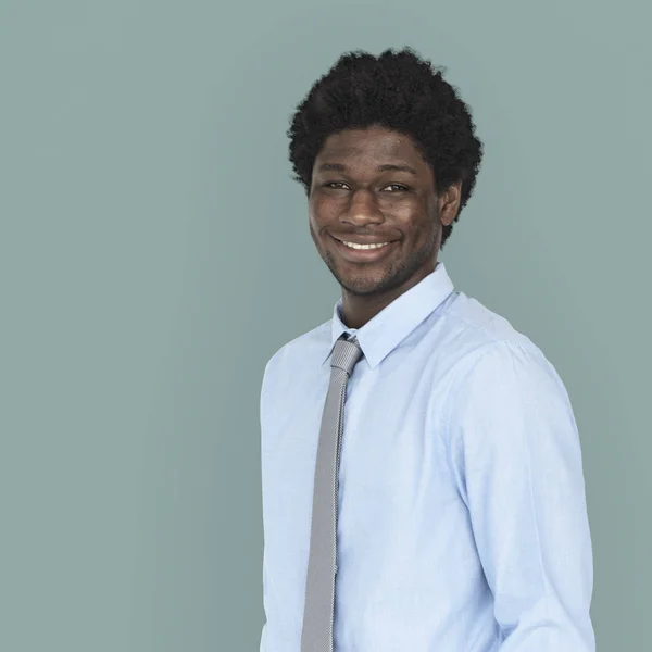 Sorridente afro-americano homem de negócios — Fotografia de Stock