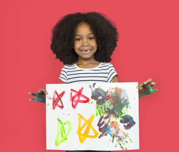 Afrikanisches Mädchen posiert im Studio — Stockfoto