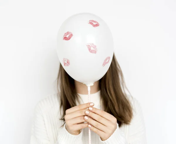 Senhora segurando balão — Fotografia de Stock