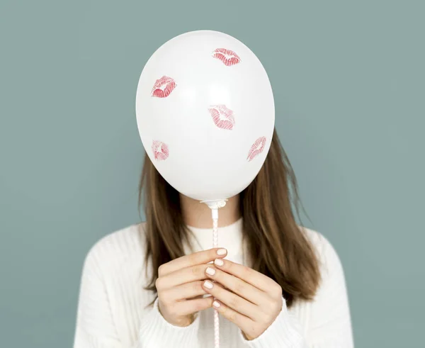 Senhora segurando balão — Fotografia de Stock