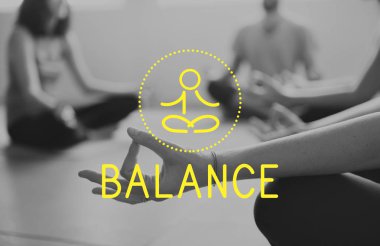 insanlar Yoga esneklik egzersiz yapıyor