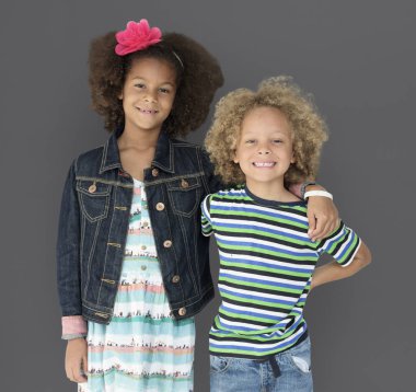 şirin çocuklarla afro saç modeli