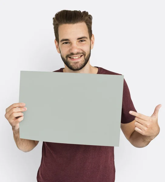 Joven guapo en el estudio — Foto de Stock