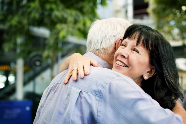 Senior par i kärlek — Stockfoto