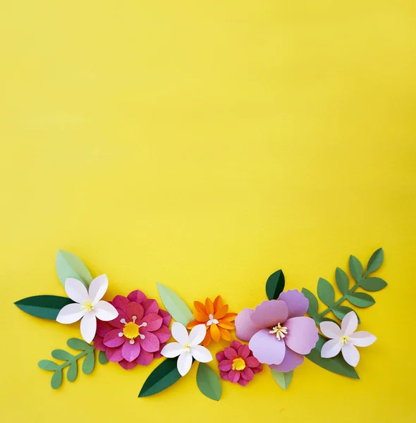 Flores hechas a mano de papel — Foto de Stock