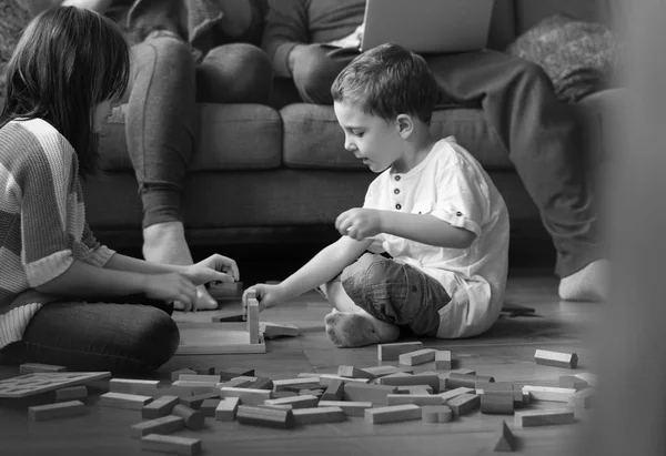 Boy and girl playing together — Stock Photo, Image