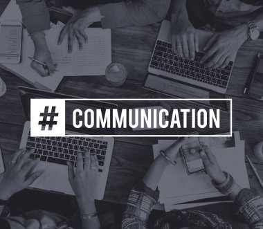 Dizüstü bilgisayarlar ile Hint insanlar