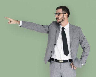 Kızgın parmak uzakta iş adamı işaret