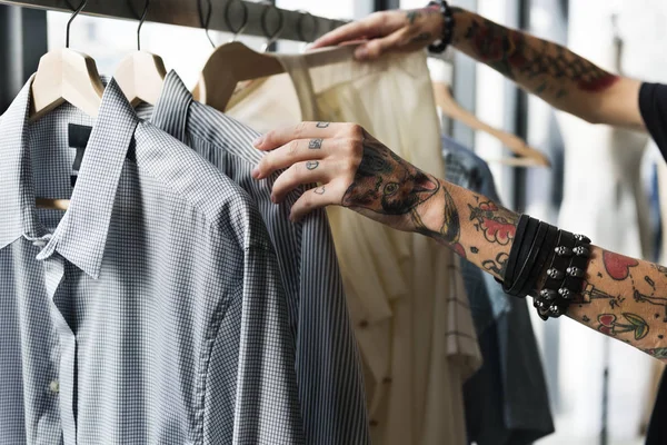 Créateur de mode en atelier — Photo