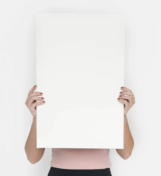 Woman Holding Paper — Stock Photo, Image