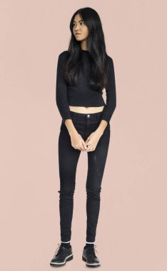 uzun siyah saçlı Asyalı kadın