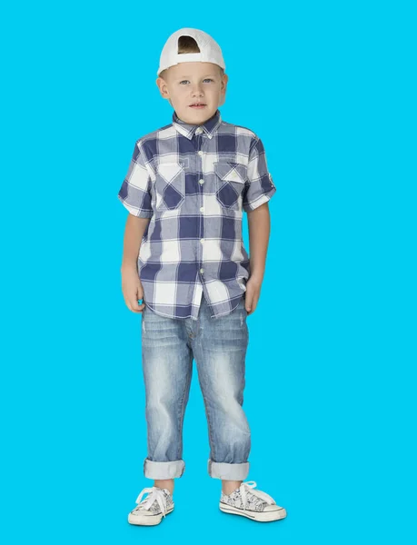 Stijlvolle Kaukasische jongetje — Stockfoto