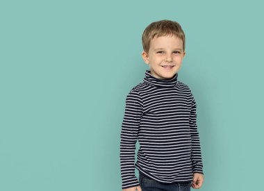  stüdyoda küçük çocuk