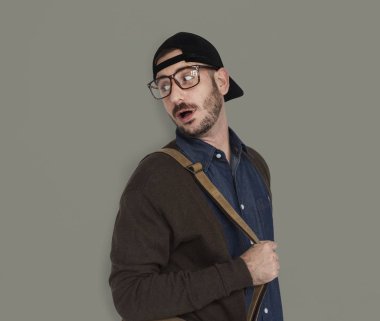 Studio sakallı genç adam