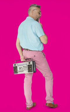 Komik adam Studio poz