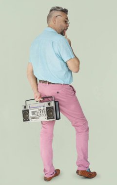 Komik adam Studio poz