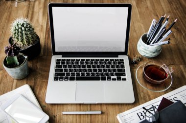 Laptop ve tablo Smartphone       