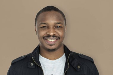 Afrikalı adamın gülümseyen 