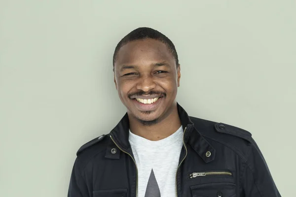Africký muž s úsměvem — Stock fotografie