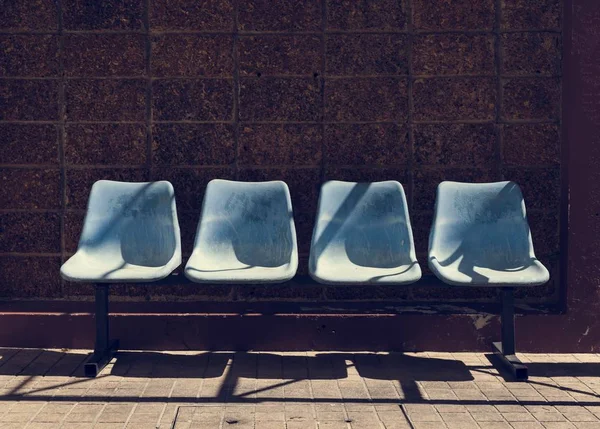 Chairs in  row outdoors — Stock Photo, Image