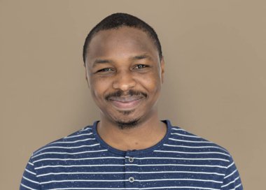 Afrikalı adamın gülümseyen 