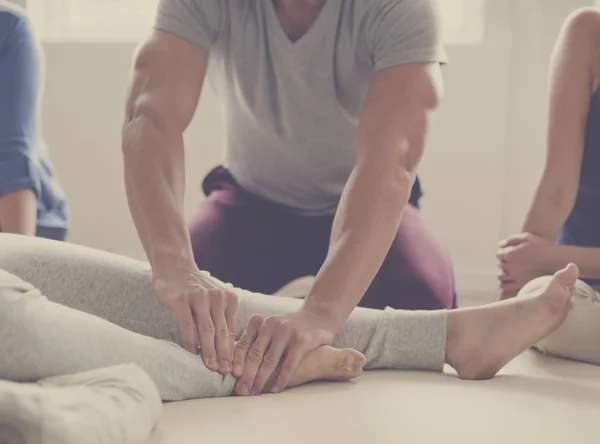 People at massage lesson — Stock Photo, Image