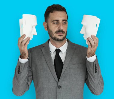 İşadamı holding maskeleri