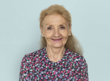 Studio kadın kıdemli