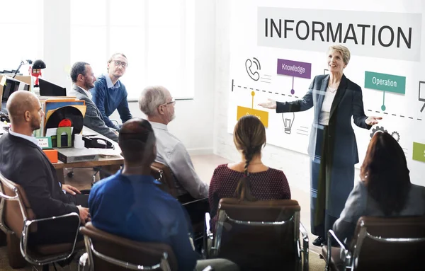 Gente en reunión de negocios — Foto de Stock