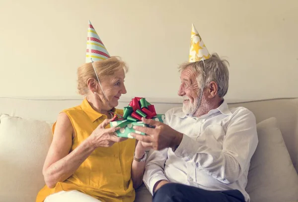 Senior Couple on sofa — Stock Photo, Image