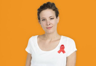 kadın stüdyoda poz